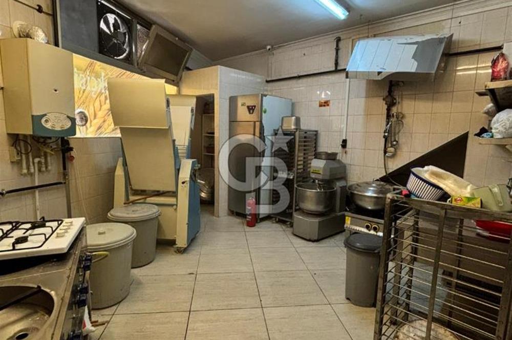 İçerenköy Prof. Dr. Ali Nihat T. Caddesi'nde Devren Kiralık Cafe