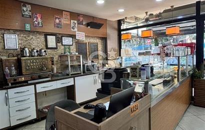İçerenköy Prof. Dr. Ali Nihat T. Caddesi'nde Devren Kiralık Cafe