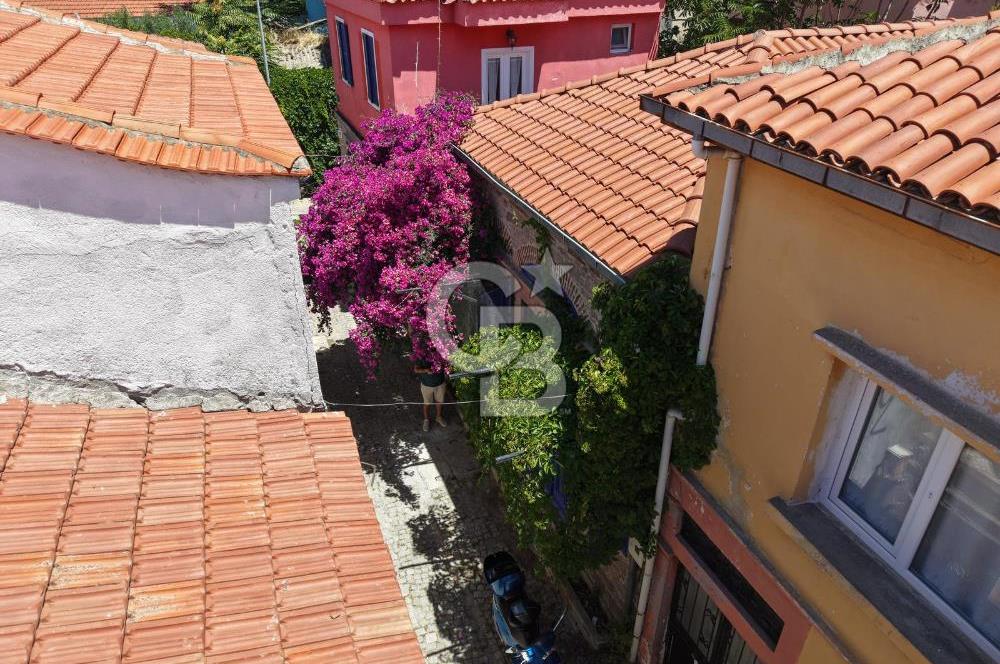 AYVALIK MERKEZ'DE MASRAFSIZ AİR BNB YAPILAN LOFT RUM EVİ