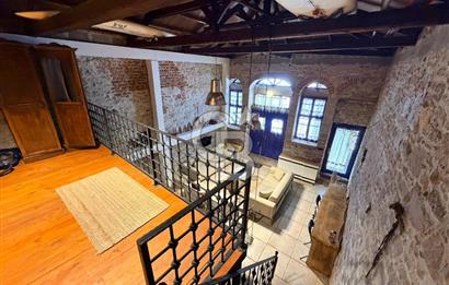 AYVALIK MERKEZ'DE MASRAFSIZ AİR BNB YAPILAN LOFT RUM EVİ