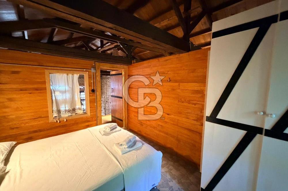AYVALIK MERKEZ'DE MASRAFSIZ AİR BNB YAPILAN LOFT RUM EVİ