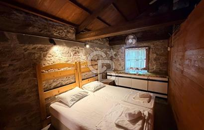 AYVALIK MERKEZ'DE MASRAFSIZ AİR BNB YAPILAN LOFT RUM EVİ