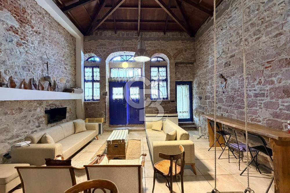 AYVALIK MERKEZ'DE MASRAFSIZ AİR BNB YAPILAN LOFT RUM EVİ