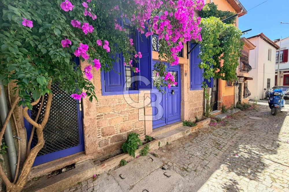 AYVALIK MERKEZ'DE MASRAFSIZ AİR BNB YAPILAN LOFT RUM EVİ