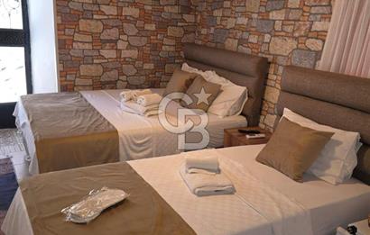 AYVALIK FETHİYE MAHALLESİNDE MERKEZİ KONUMDA BUTİK OTEL