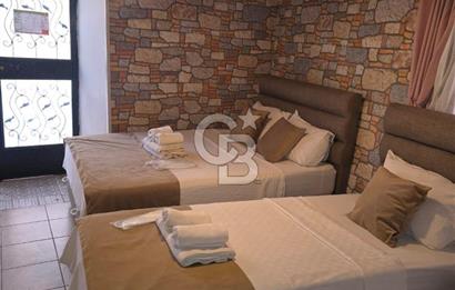 AYVALIK FETHİYE MAHALLESİNDE MERKEZİ KONUMDA BUTİK OTEL