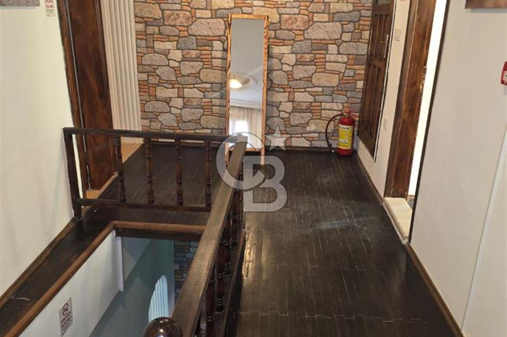 AYVALIK FETHİYE MAHALLESİNDE MERKEZİ KONUMDA BUTİK OTEL