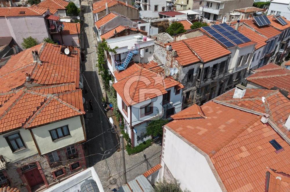 AYVALIK FETHİYE MAHALLESİNDE MERKEZİ KONUMDA BUTİK OTEL
