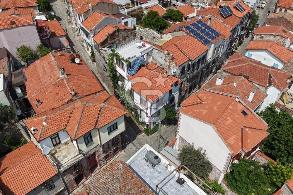 AYVALIK FETHİYE MAHALLESİNDE MERKEZİ KONUMDA BUTİK OTEL