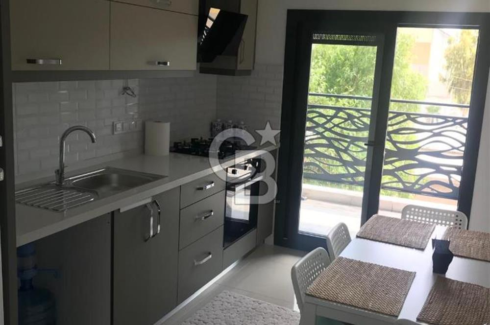 KARŞIYAKA CUMHURİYET MH'DE 2+1 SATILIK 90m2 ARAKAT DAİRE