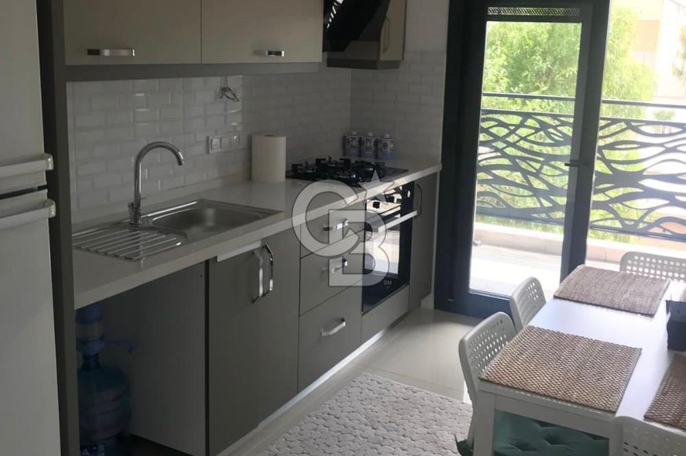 KARŞIYAKA CUMHURİYET MH'DE 2+1 SATILIK 90m2 ARAKAT DAİRE