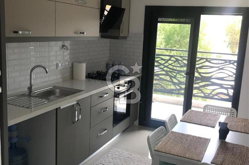 KARŞIYAKA CUMHURİYET MH'DE 2+1 SATILIK 90m2 ARAKAT DAİRE