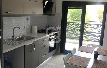 KARŞIYAKA CUMHURİYET MH'DE 2+1 SATILIK 90m2 ARAKAT DAİRE
