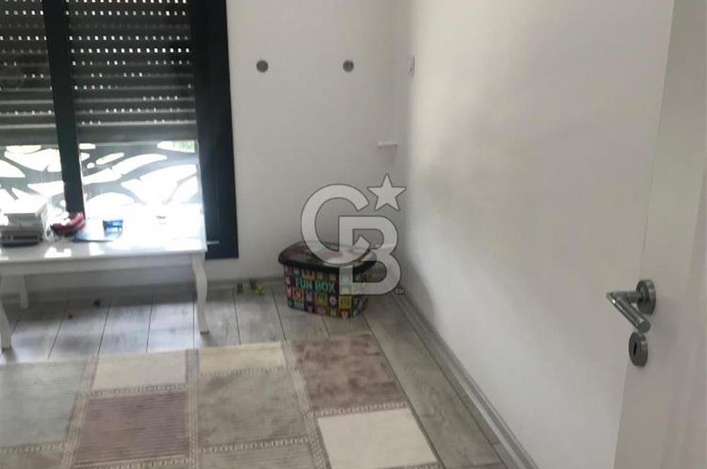 KARŞIYAKA CUMHURİYET MH'DE 2+1 SATILIK 90m2 ARAKAT DAİRE