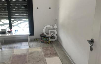 KARŞIYAKA CUMHURİYET MH'DE 2+1 SATILIK 90m2 ARAKAT DAİRE