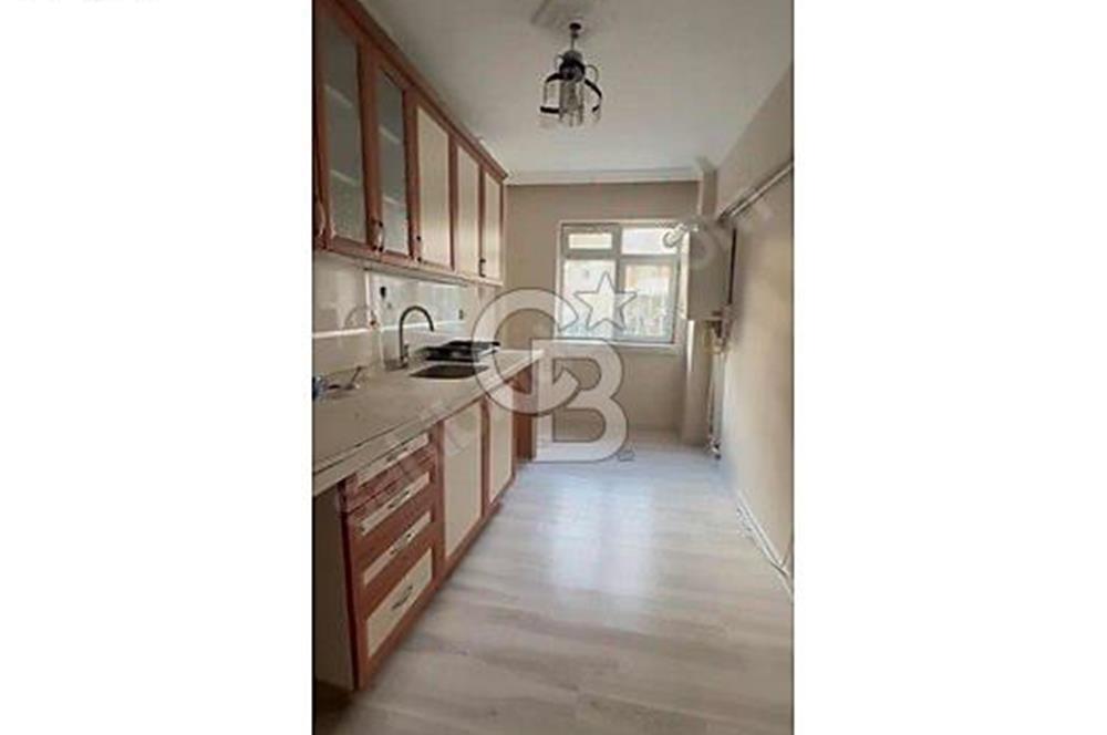 📍 Öveçler Narlı Sokak’ta Kiralık Geniş 3+1 Zemin Kat Daire | Merkezi Konum
