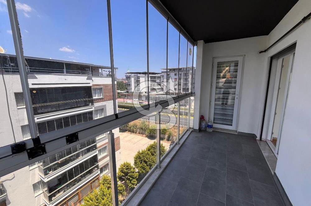 Esatpaşa Mahallesi’nde Site içerisinde Havuzlu Kiralık 2+1 Daire