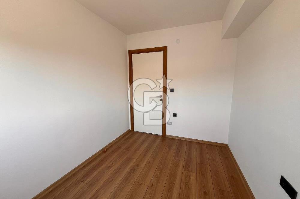 Esatpaşa Mahallesi’nde Site içerisinde Havuzlu Kiralık 2+1 Daire