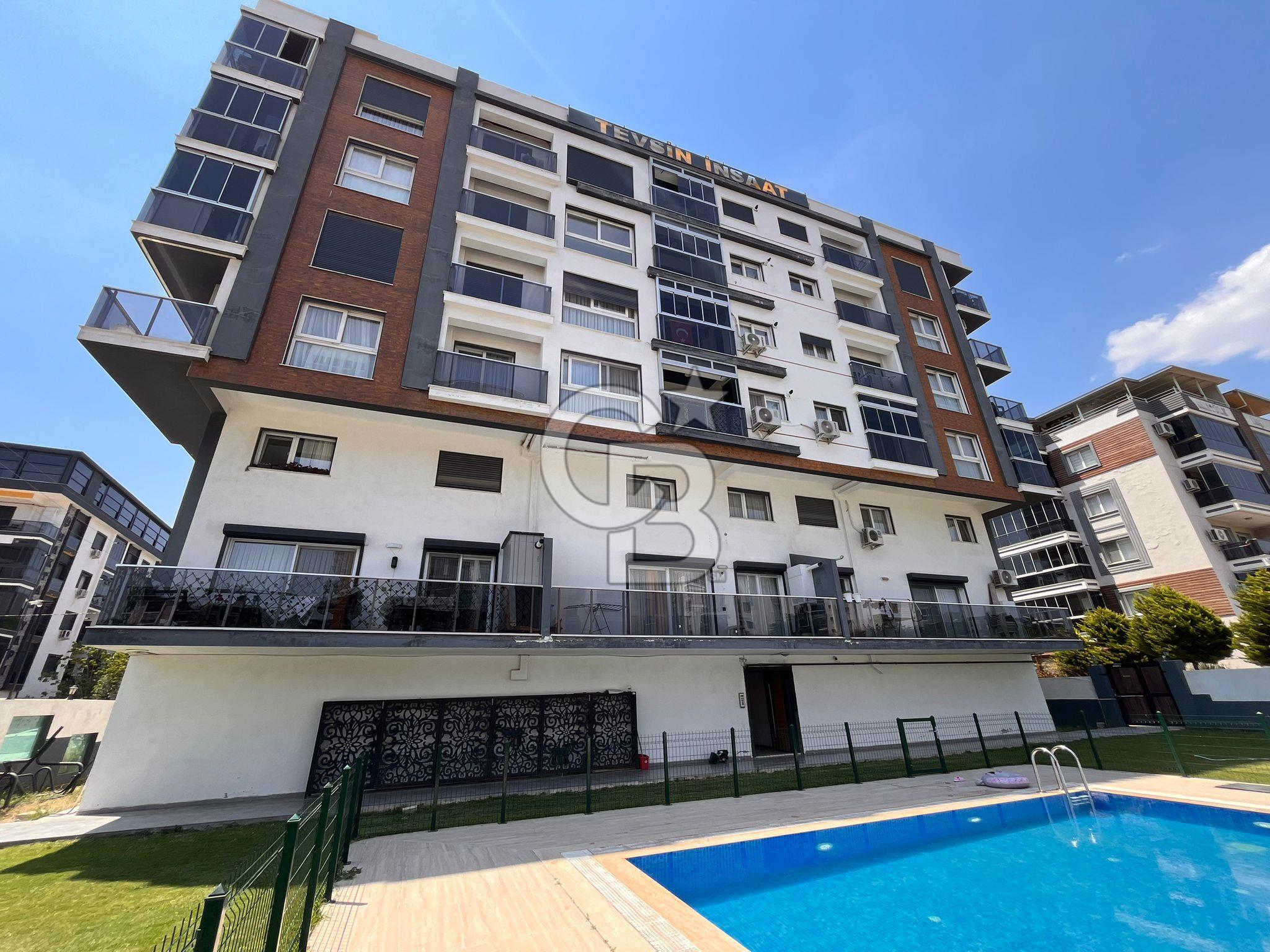 Esatpaşa Mahallesi’nde Site içerisinde Havuzlu Kiralık 2+1 Daire