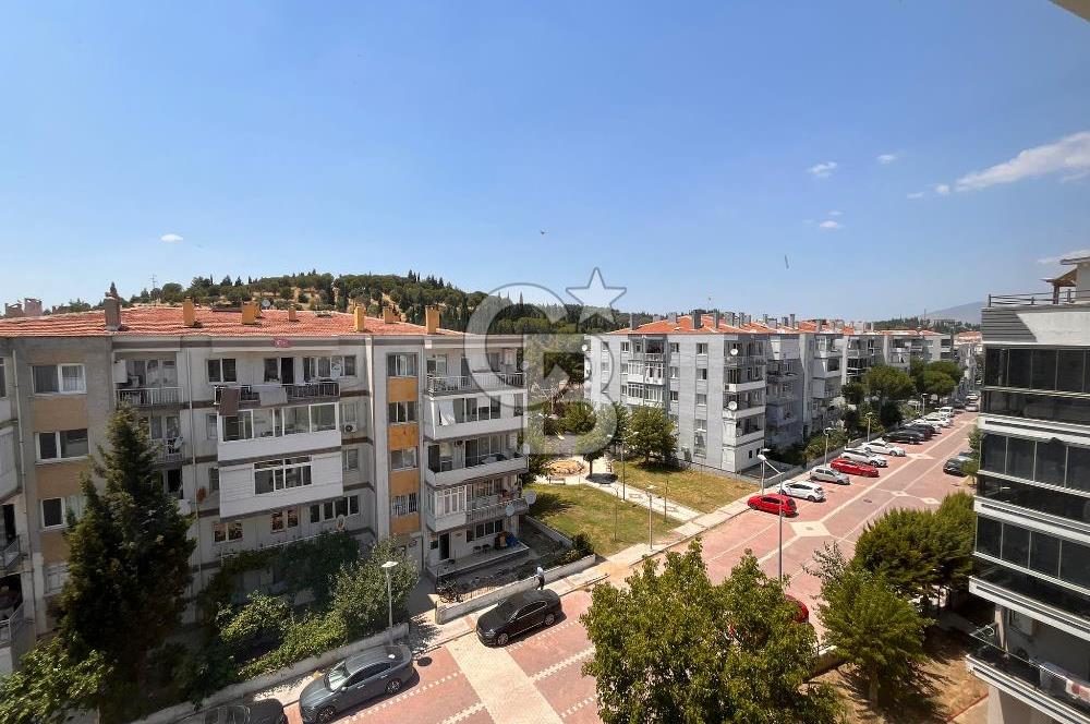 Esatpaşa Mahallesi’nde Site içerisinde Havuzlu Kiralık 2+1 Daire