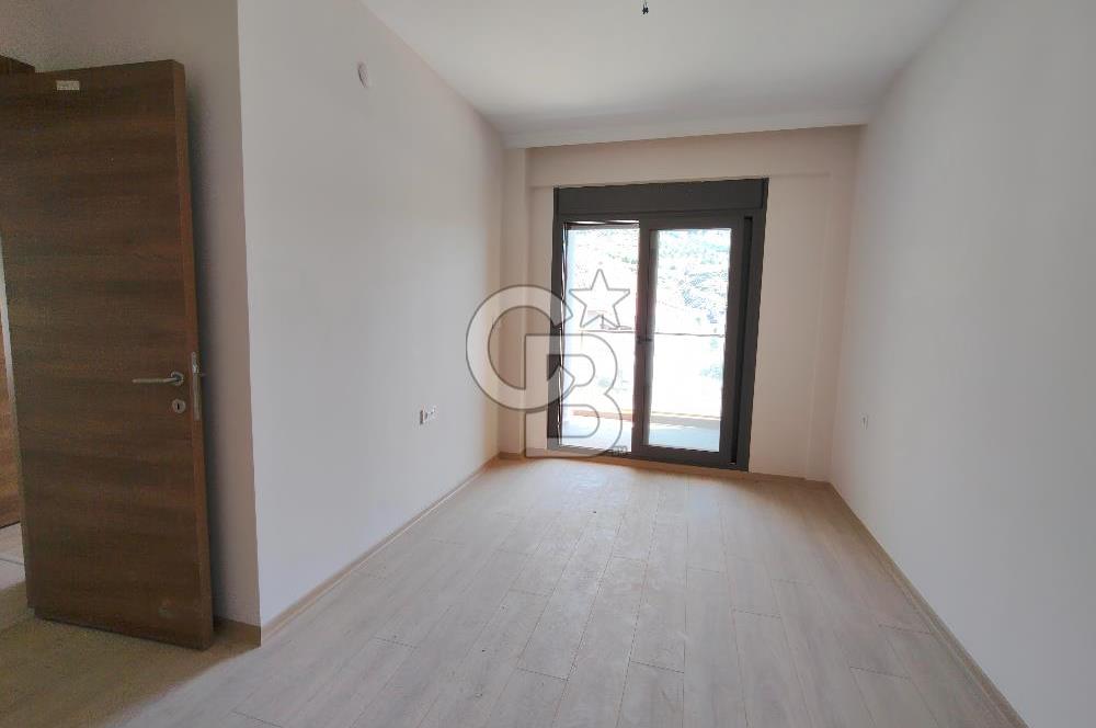 MARKA 270 SİTESİNDE ARA KAT SIFIR LÜKS 3+1 DAİRE