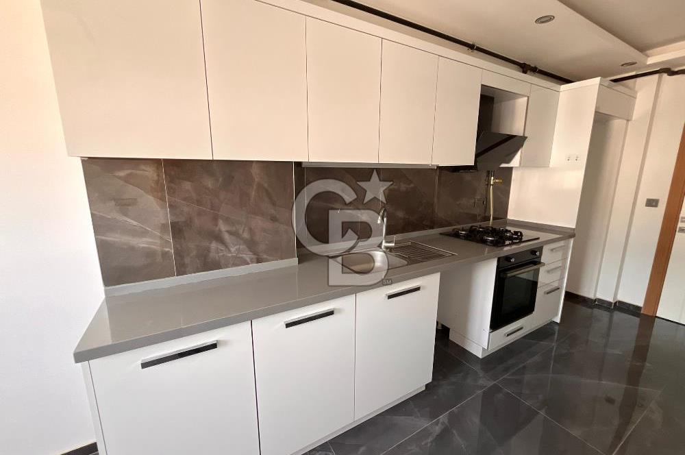 Esatpaşa Mahallesi’nde Site içerisinde Havuzlu Kiralık 2+1 Daire
