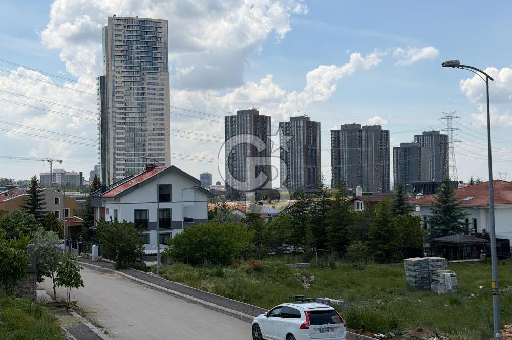 ÇANKAYA AHLATLIBEL'DE İSKANLI,PEYZAJLI,VİSTA YANI SATILIK VİLLA