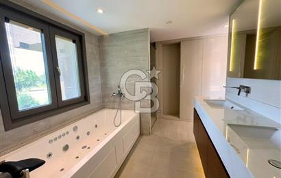 CB ENVOY | Kartepe'de Müstakil Havuzlu Site İçi 4+1 Lüks Villa