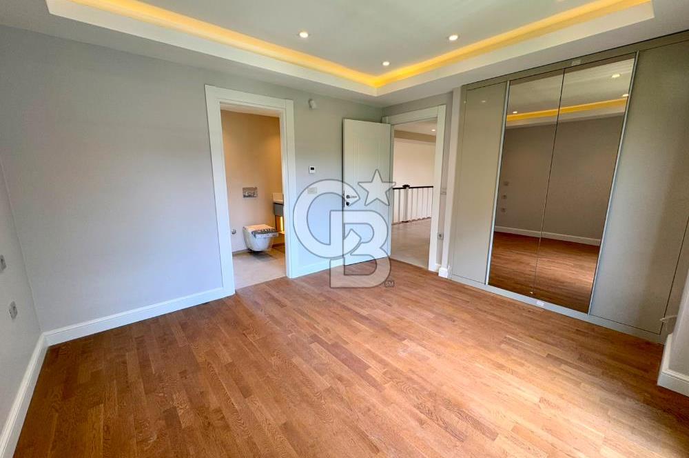CB ENVOY | Kartepe'de Müstakil Havuzlu Site İçi 4+1 Lüks Villa