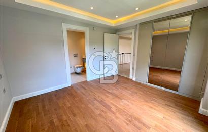 CB ENVOY | Kartepe'de Müstakil Havuzlu Site İçi 4+1 Lüks Villa