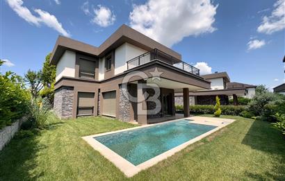CB ENVOY | Kartepe'de Müstakil Havuzlu Site İçi 4+1 Lüks Villa