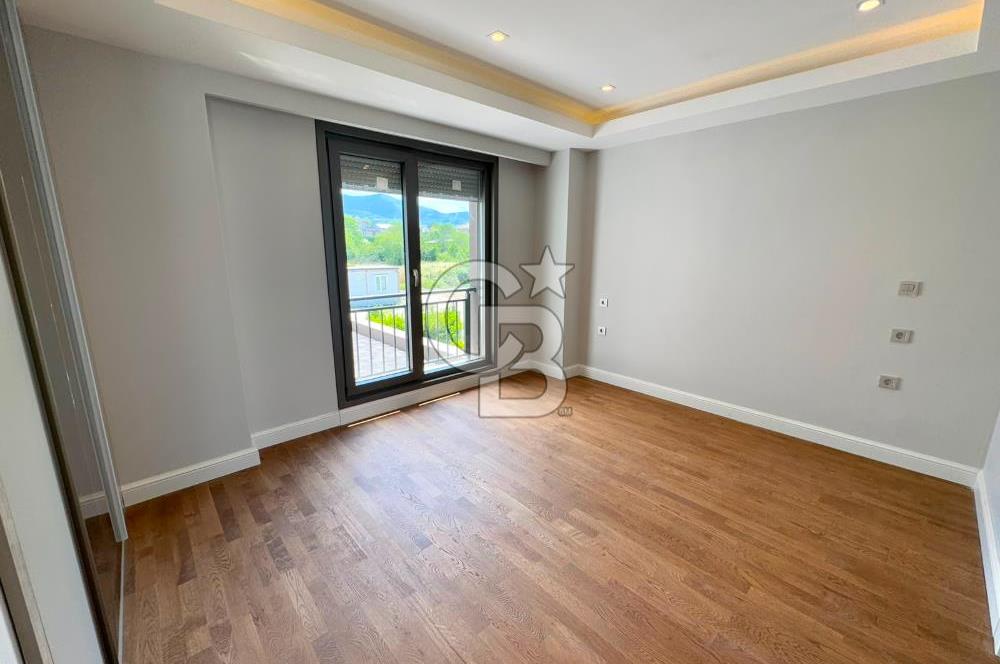 CB ENVOY | Kartepe'de Müstakil Havuzlu Site İçi 4+1 Lüks Villa