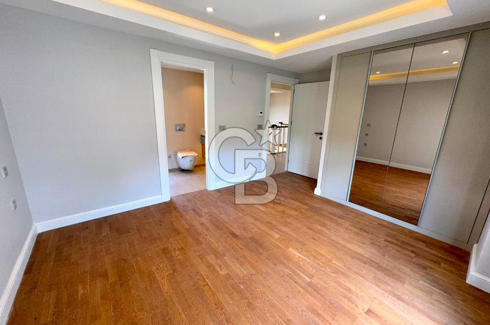 CB ENVOY | Kartepe'de Müstakil Havuzlu Site İçi 4+1 Lüks Villa