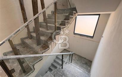 ENVOY| Başiskele'de Körfez Manzaralı Site İçi 4+1 Tripleks Villa