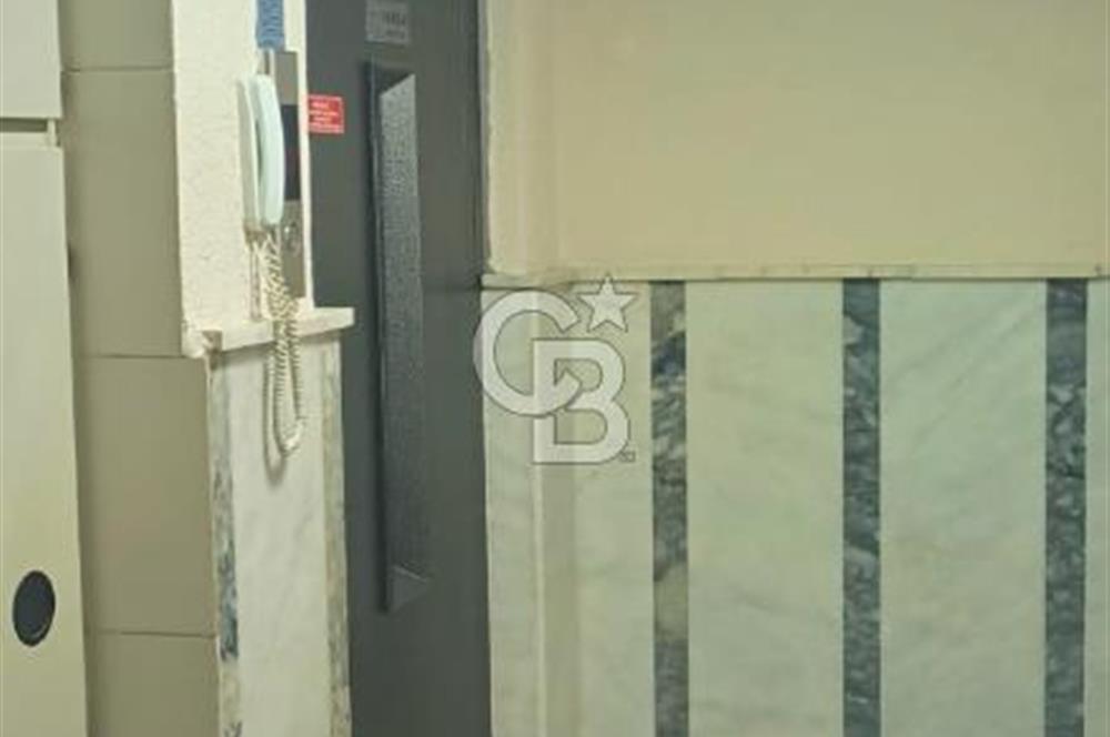 Göztepe Metro Yanı,Amerikan Koleji Karşısı Satılık Ferah 3+1