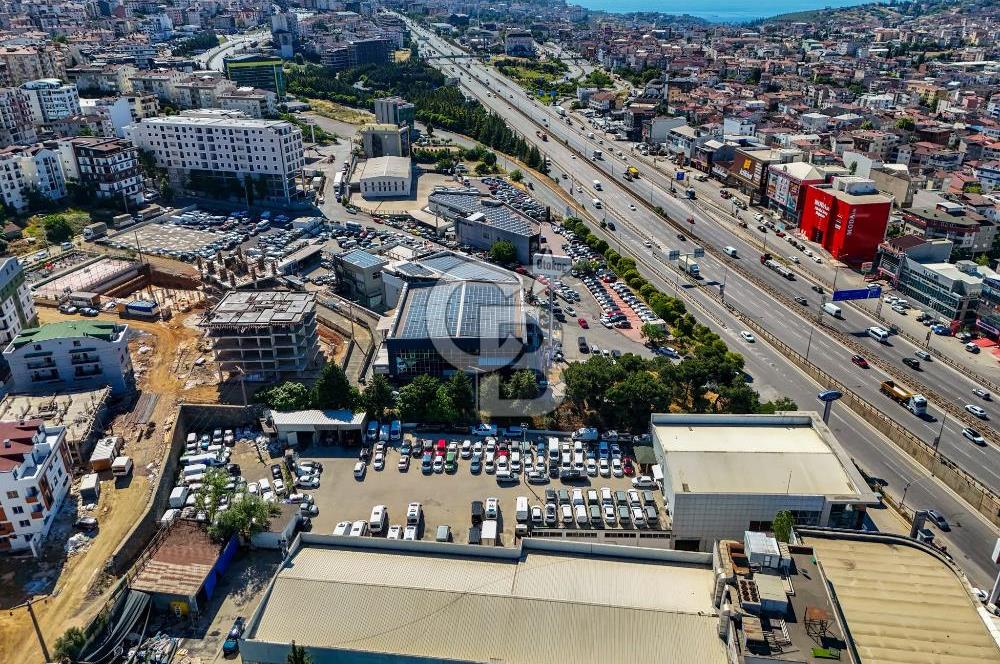 GEBZE E-5 CEPHELİ | 5.244 m² KAPALI ALANLI PRESTİJLİ SHOWROOM & SERVİS TESİSİ