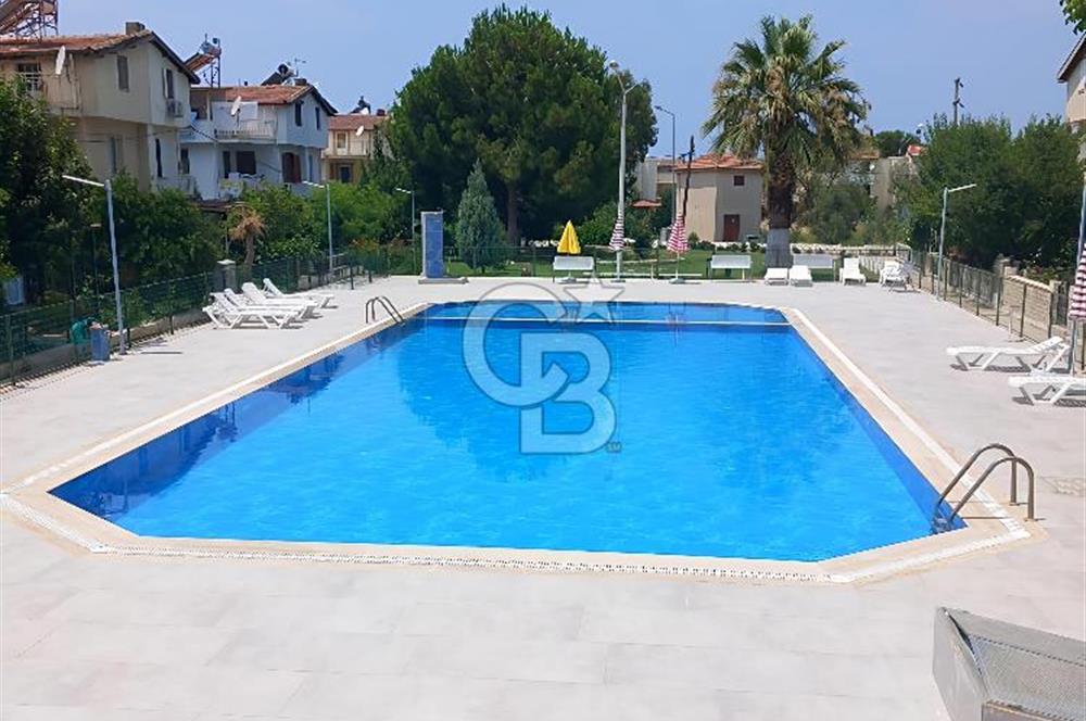 KUŞADASI DAVUTLARDA SİTE İÇERİSİNDE SATILIK TRİPLEKS VİLLA
