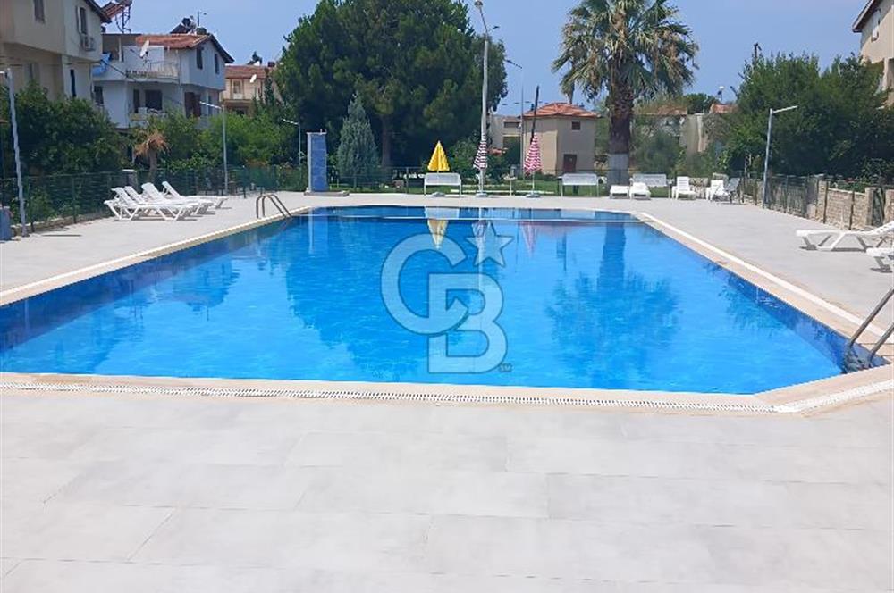 KUŞADASI DAVUTLARDA SİTE İÇERİSİNDE SATILIK TRİPLEKS VİLLA