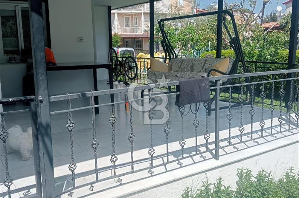 KUŞADASI DAVUTLARDA SİTE İÇERİSİNDE SATILIK TRİPLEKS VİLLA