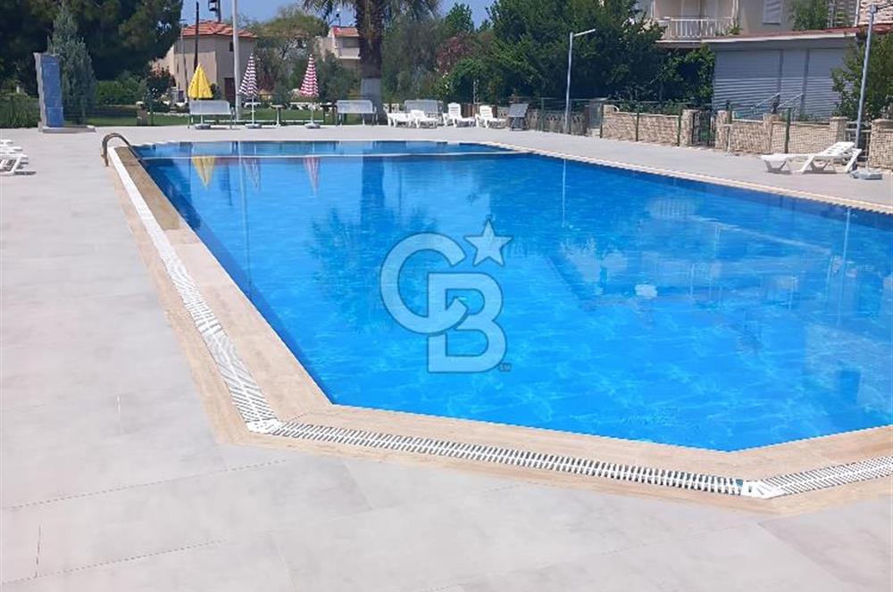 KUŞADASI DAVUTLARDA SİTE İÇERİSİNDE SATILIK TRİPLEKS VİLLA