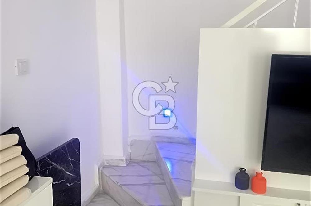 KUŞADASI DAVUTLARDA SİTE İÇERİSİNDE SATILIK TRİPLEKS VİLLA