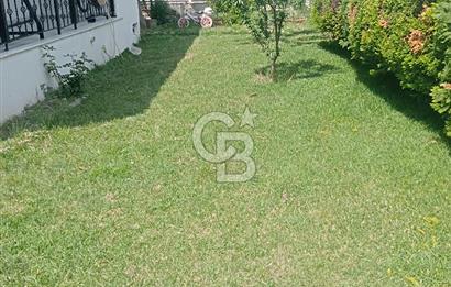 KUŞADASI DAVUTLARDA SİTE İÇERİSİNDE SATILIK TRİPLEKS VİLLA