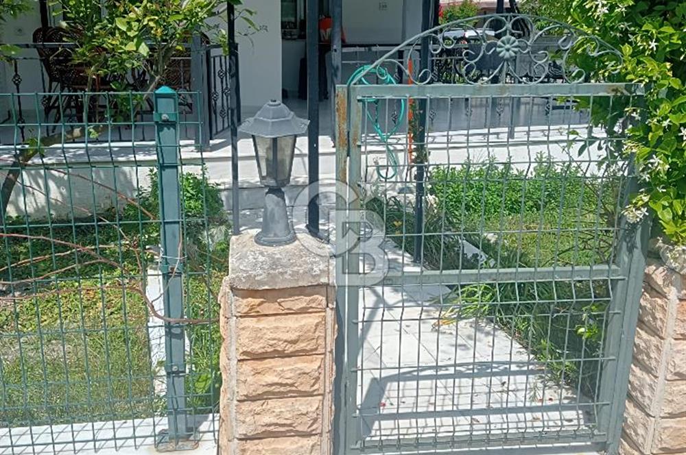 KUŞADASI DAVUTLARDA SİTE İÇERİSİNDE SATILIK TRİPLEKS VİLLA