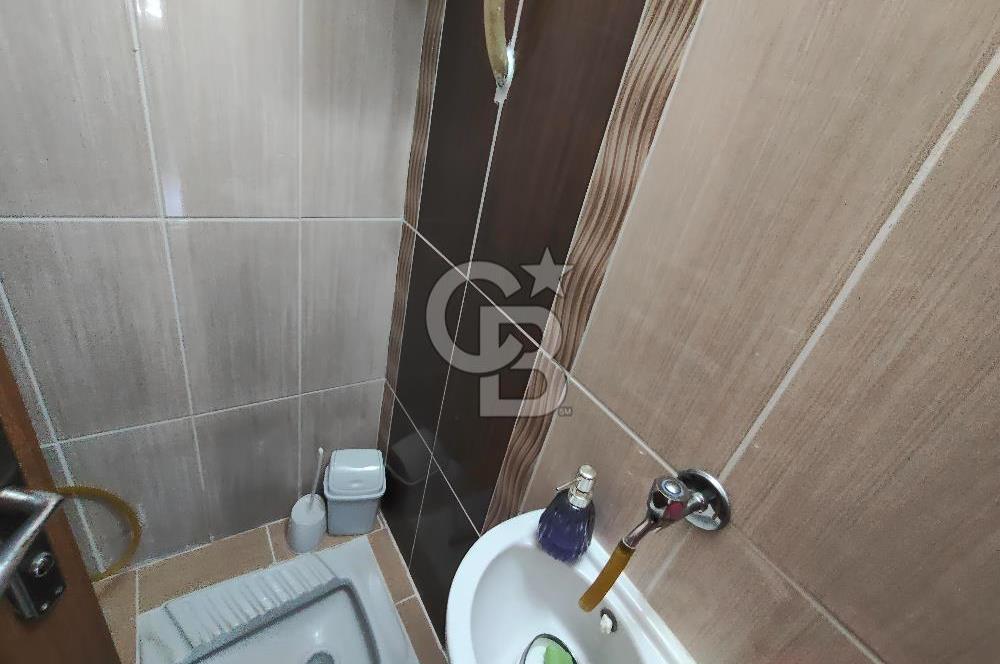 ÇİĞLİ İNÖNÜ MAHALLESİ SİTE İÇİ K.MUTFAK SATILIK 2+1 DAİRE