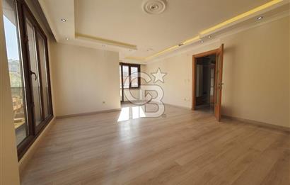 Maltepe Bağlarbaşı'nda Satılık Geniş 3+1 Daire