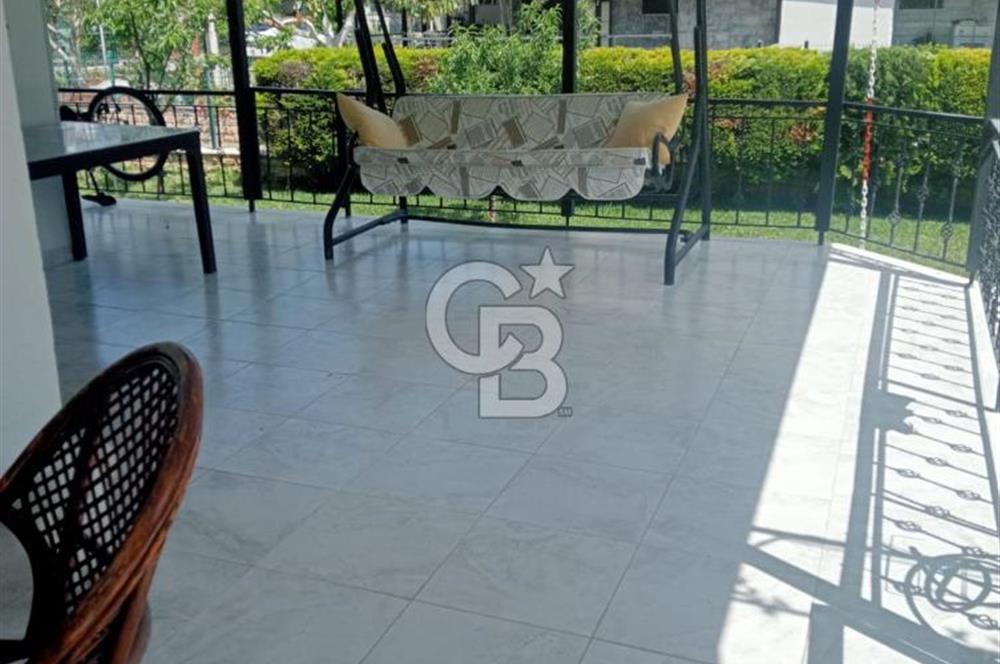 KUŞADASI DAVUTLARDA SİTE İÇERİSİNDE SATILIK TRİPLEKS VİLLA