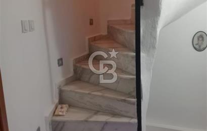 KUŞADASI DAVUTLARDA SİTE İÇERİSİNDE SATILIK TRİPLEKS VİLLA