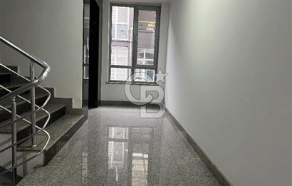 MEBUSEVLERİ ERGİN SOKAKTA OTOPARKLI EŞYALI KİRALIK 3+1 OFİS