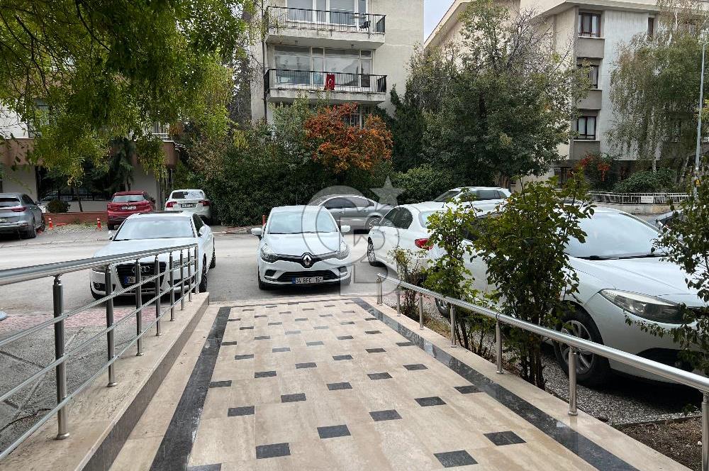 MEBUSEVLERİ ERGİN SOKAKTA OTOPARKLI EŞYALI KİRALIK 3+1 OFİS