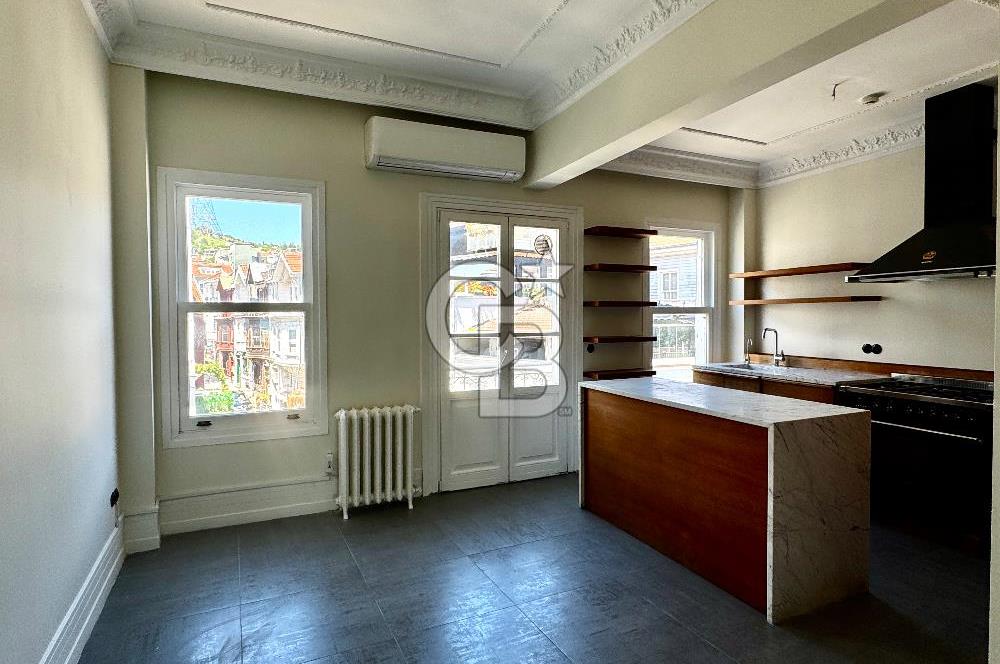 ARNAVUTKÖY, PANORAMİK DENİZ MANAZARLI , DUBLEKS YALI DAİRESİ